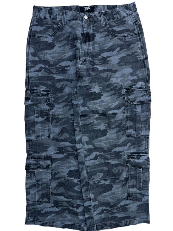 Dark Camo Baggy GLOE Skull Flag Cargo Jeans